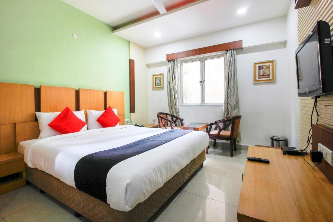 Capital O 66968 Haveli The Landmark Hotel Warangal Exterior foto